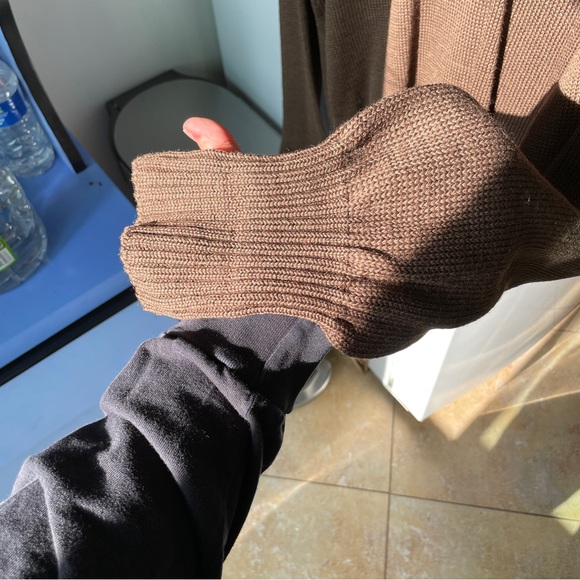 Cool Sweater - Picture 4 of 6